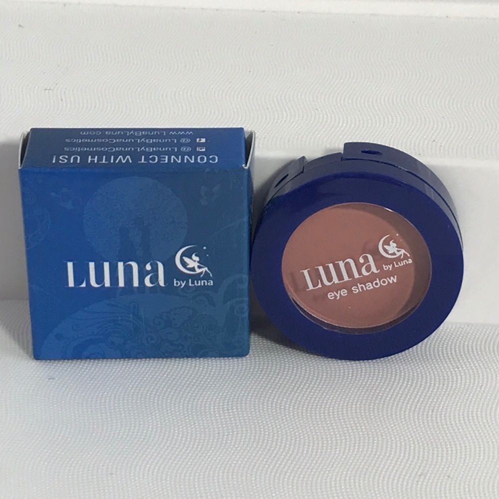 🍁 10 for $20 🍁Luna eye shadow in Jace